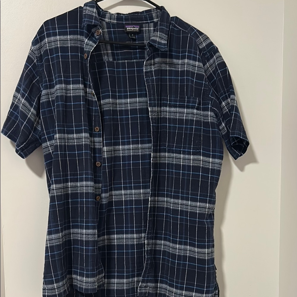 Patagonia Organic Cotton Men’s Plaid Button Down Blue Short Sleeve Shirt Size M